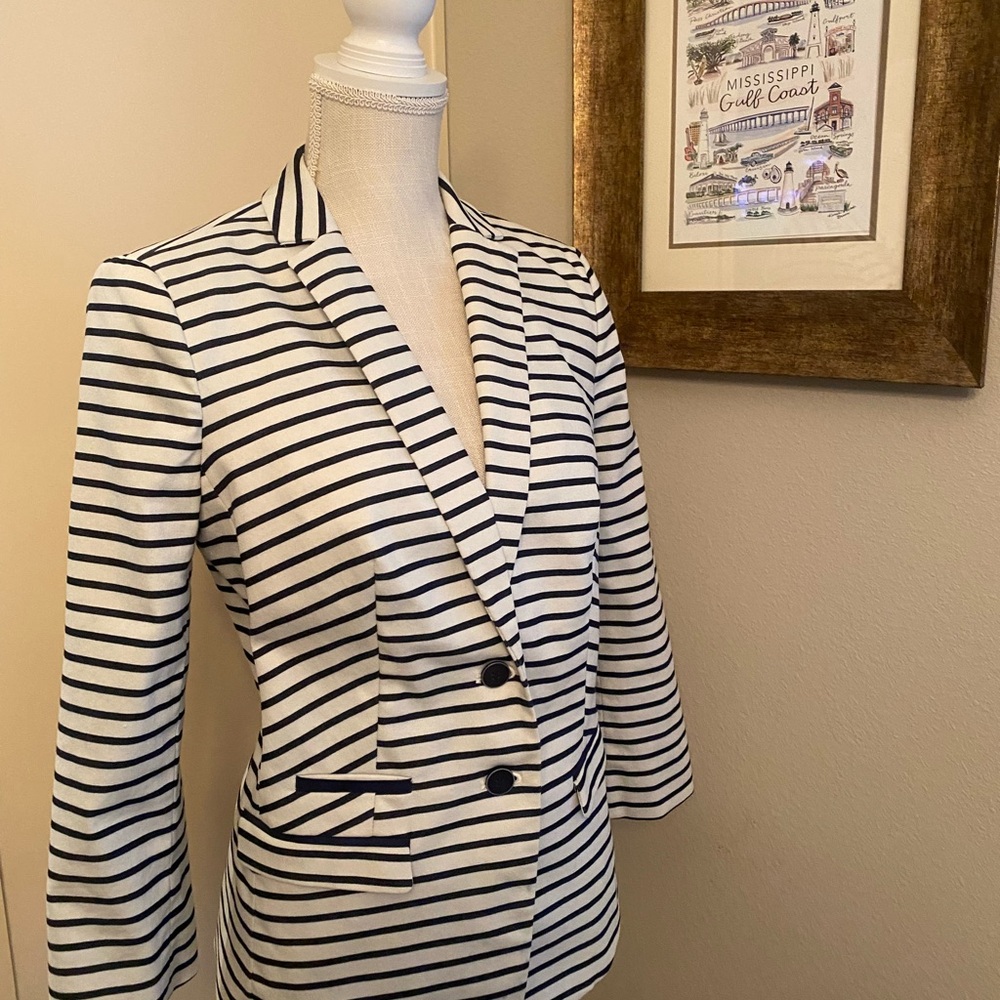 The Limited white and navy blue Blazer